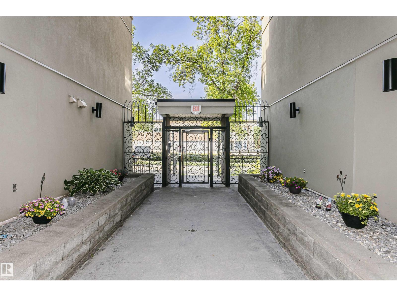 #211 10808 71 Av Nw, Edmonton, Alberta  T6E 0X7 - Photo 2 - E4494254