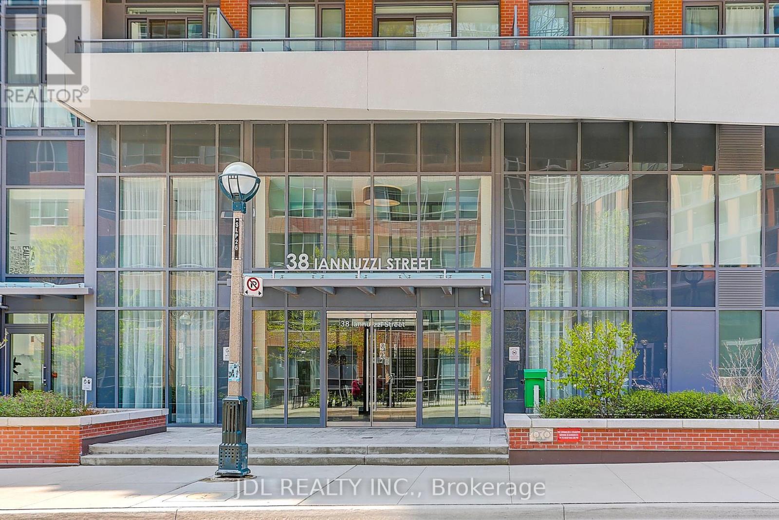 1610 - 38 Iannuzzi Street, Toronto, Ontario  M5V 0S2 - Photo 2 - C13459784