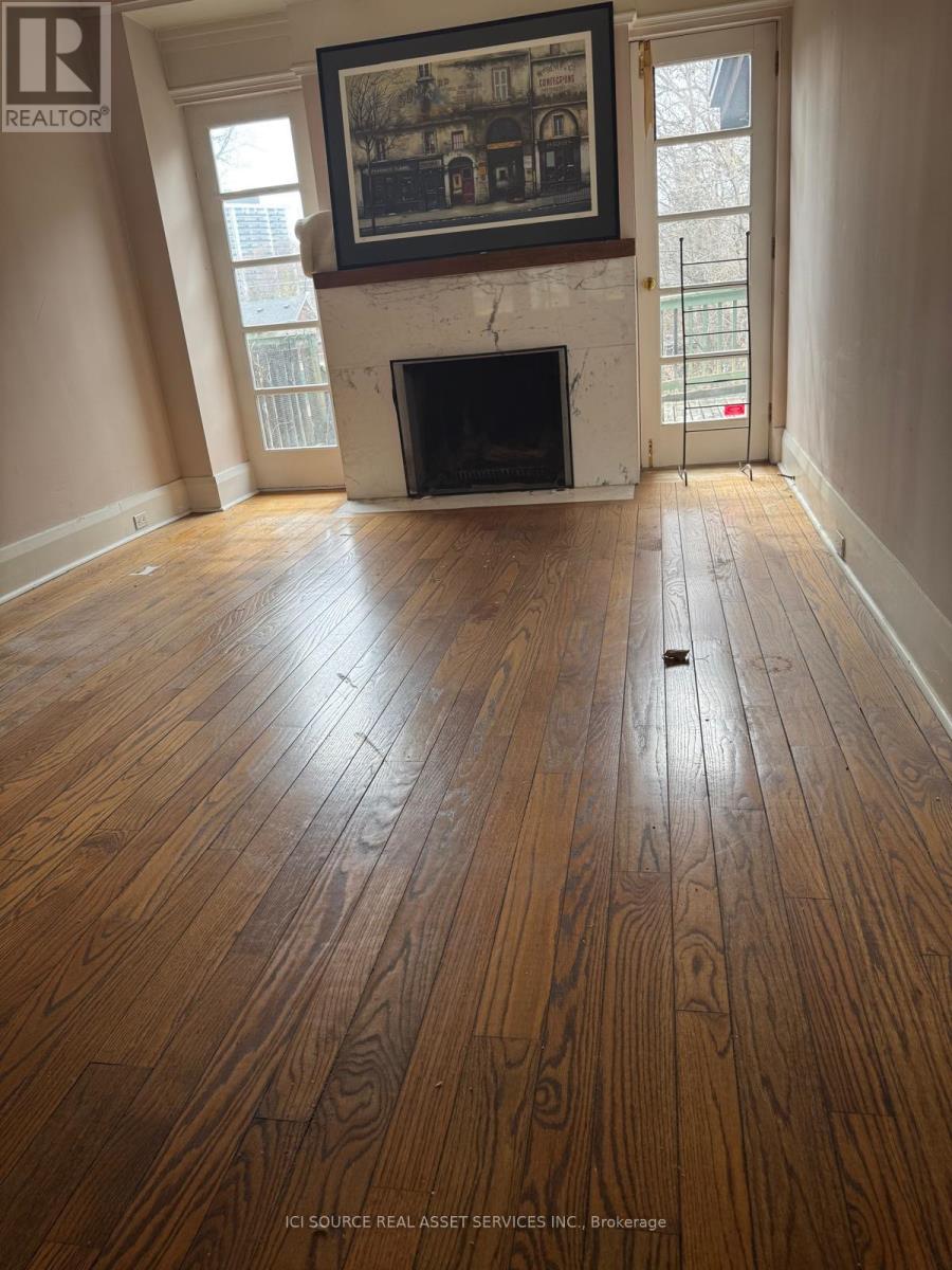 12 Oswald Crescent, Toronto, Ontario  M4S 2H6 - Photo 8 - C13459906