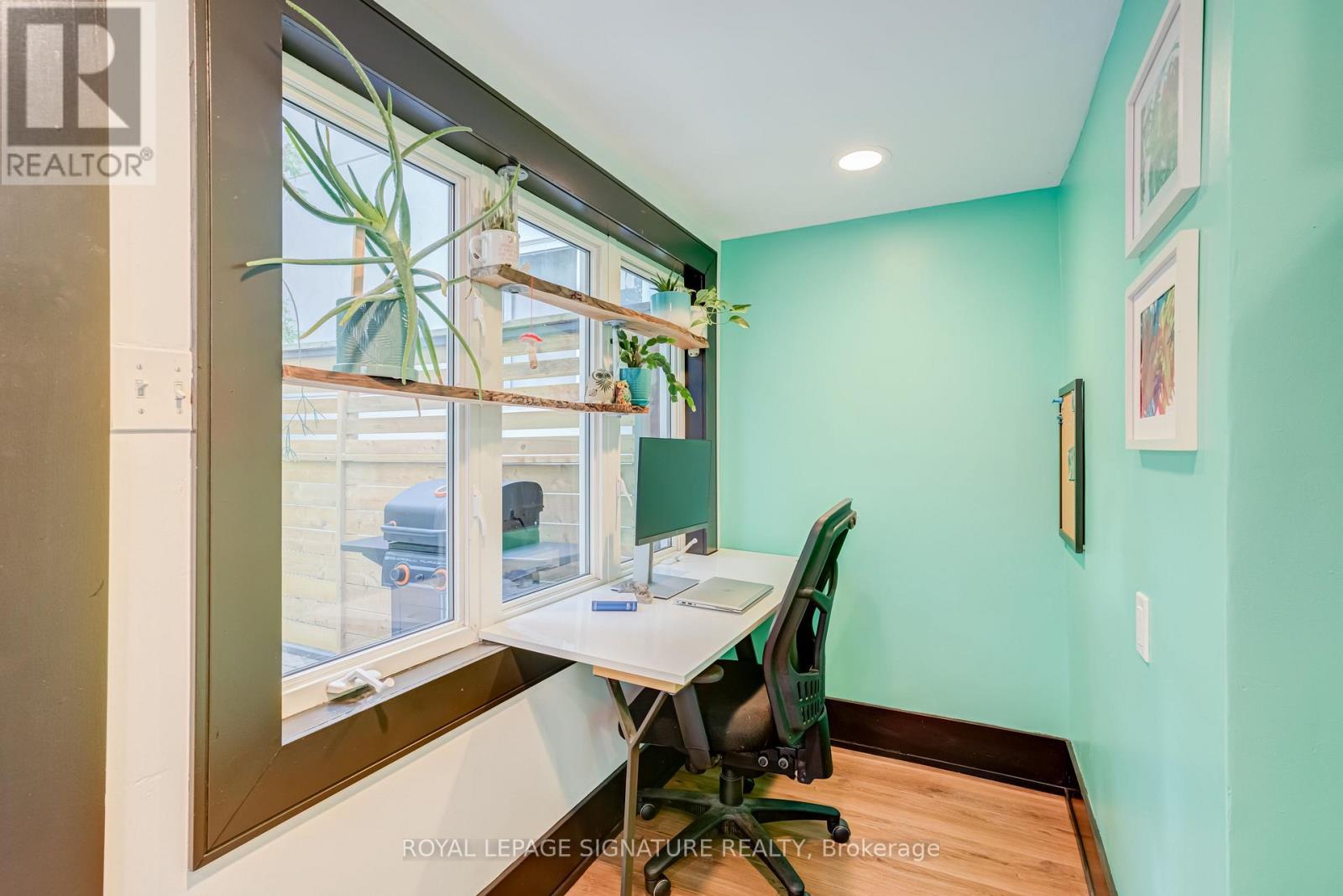 176 Barrington Avenue, Toronto, Ontario  M4C 4Z2 - Photo 20 - E13459780