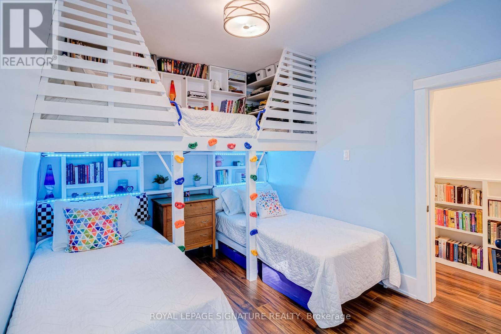 176 Barrington Avenue, Toronto, Ontario  M4C 4Z2 - Photo 29 - E13459780