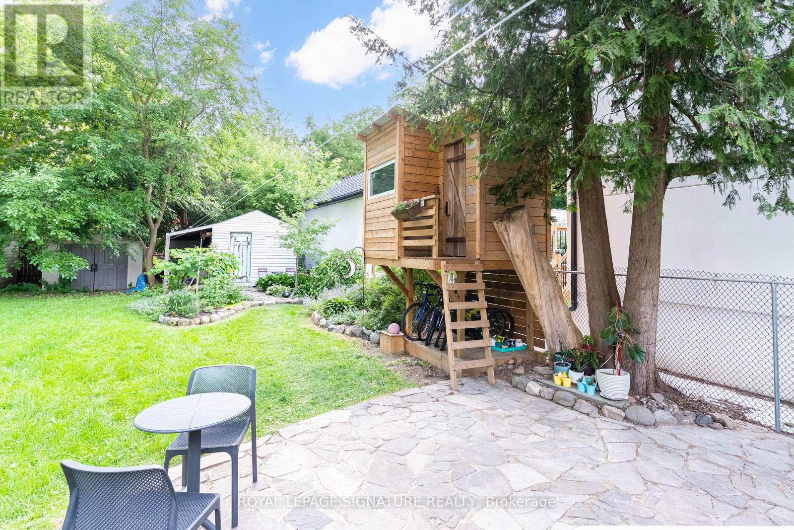 176 Barrington Avenue, Toronto, Ontario  M4C 4Z2 - Photo 42 - E13459780