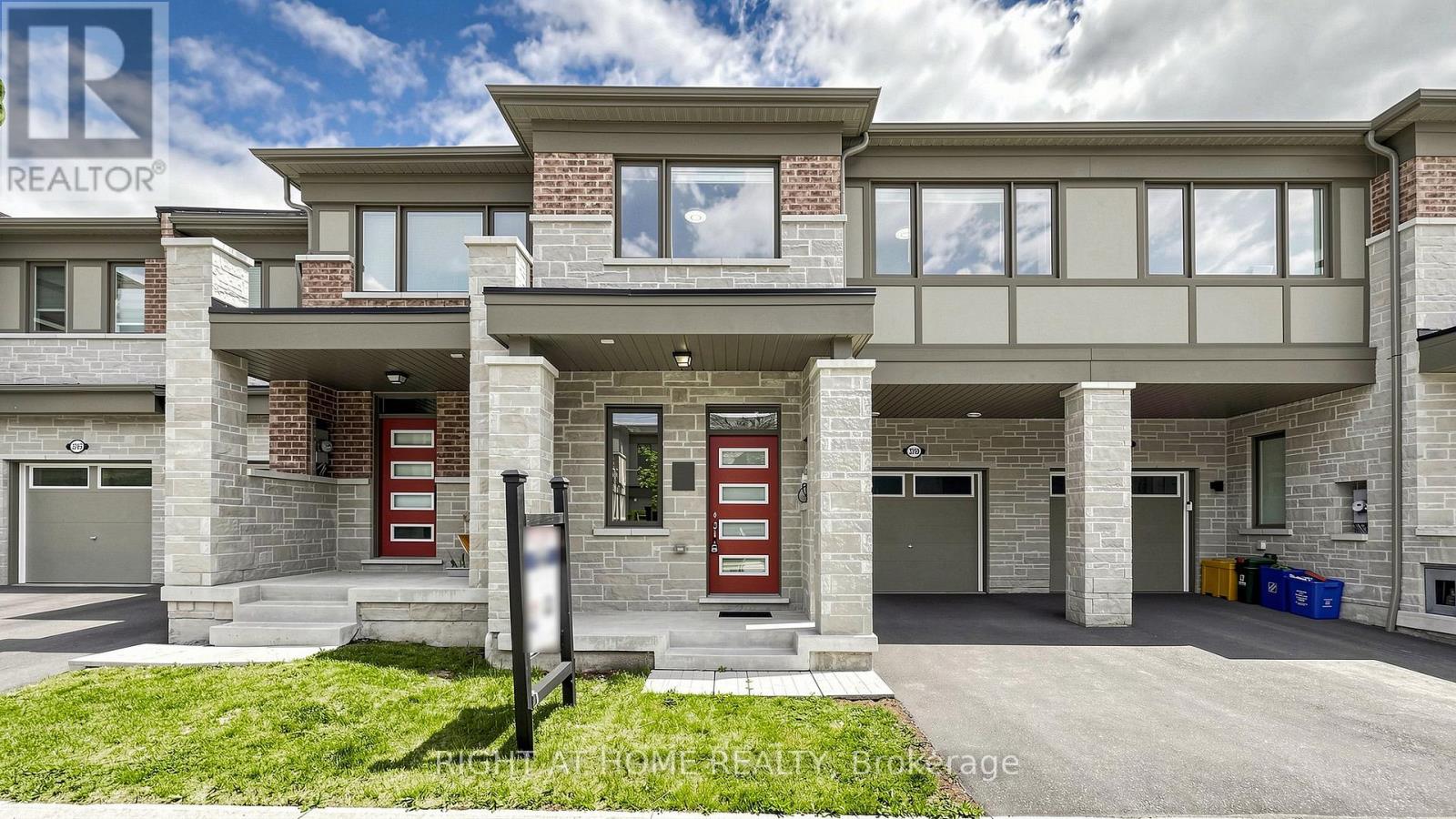 3209 Chimney Swift Crescent, Pickering, Ontario  L1X 0N4 - Photo 2 - E13459808