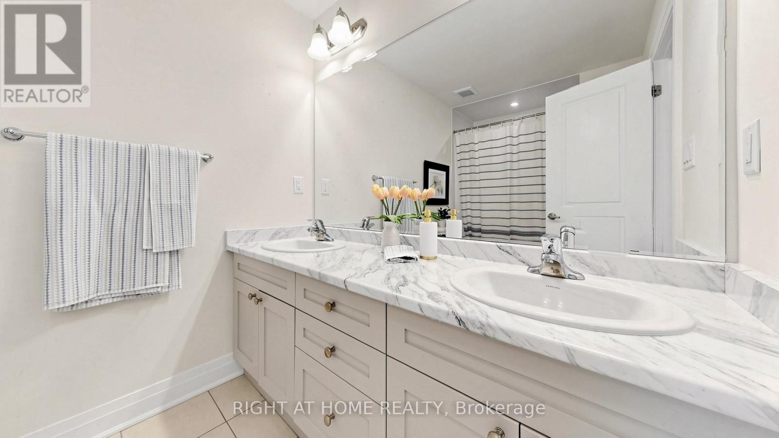 3209 Chimney Swift Crescent, Pickering, Ontario  L1X 0N4 - Photo 38 - E13459808