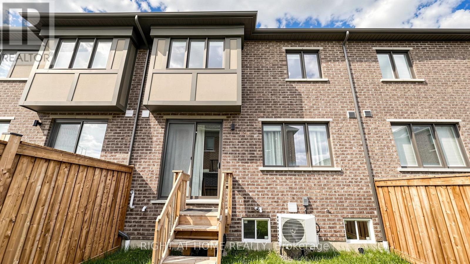 3209 Chimney Swift Crescent, Pickering, Ontario  L1X 0N4 - Photo 47 - E13459808