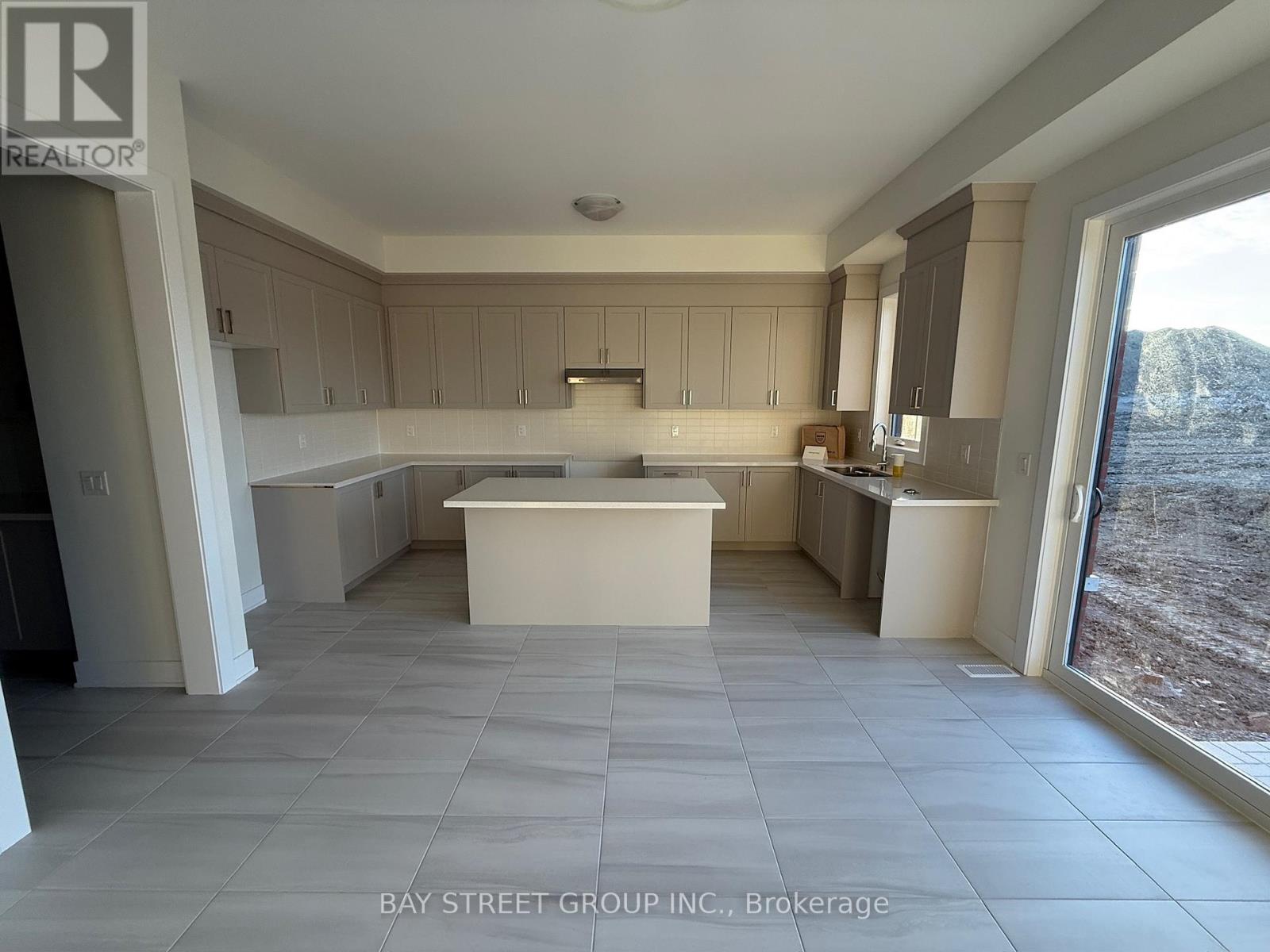 34 Nanhai Avenue, Markham, Ontario L6C 3N1 - Photo 10 - N13459792