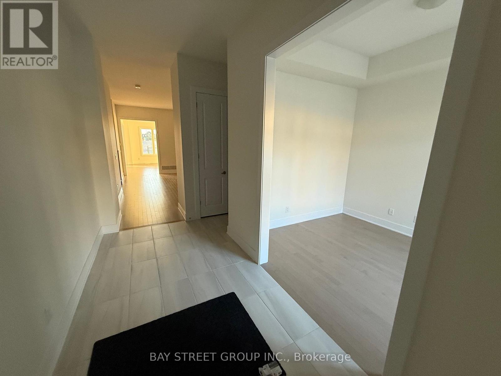 34 Nanhai Avenue, Markham, Ontario L6C 3N1 - Photo 3 - N13459792