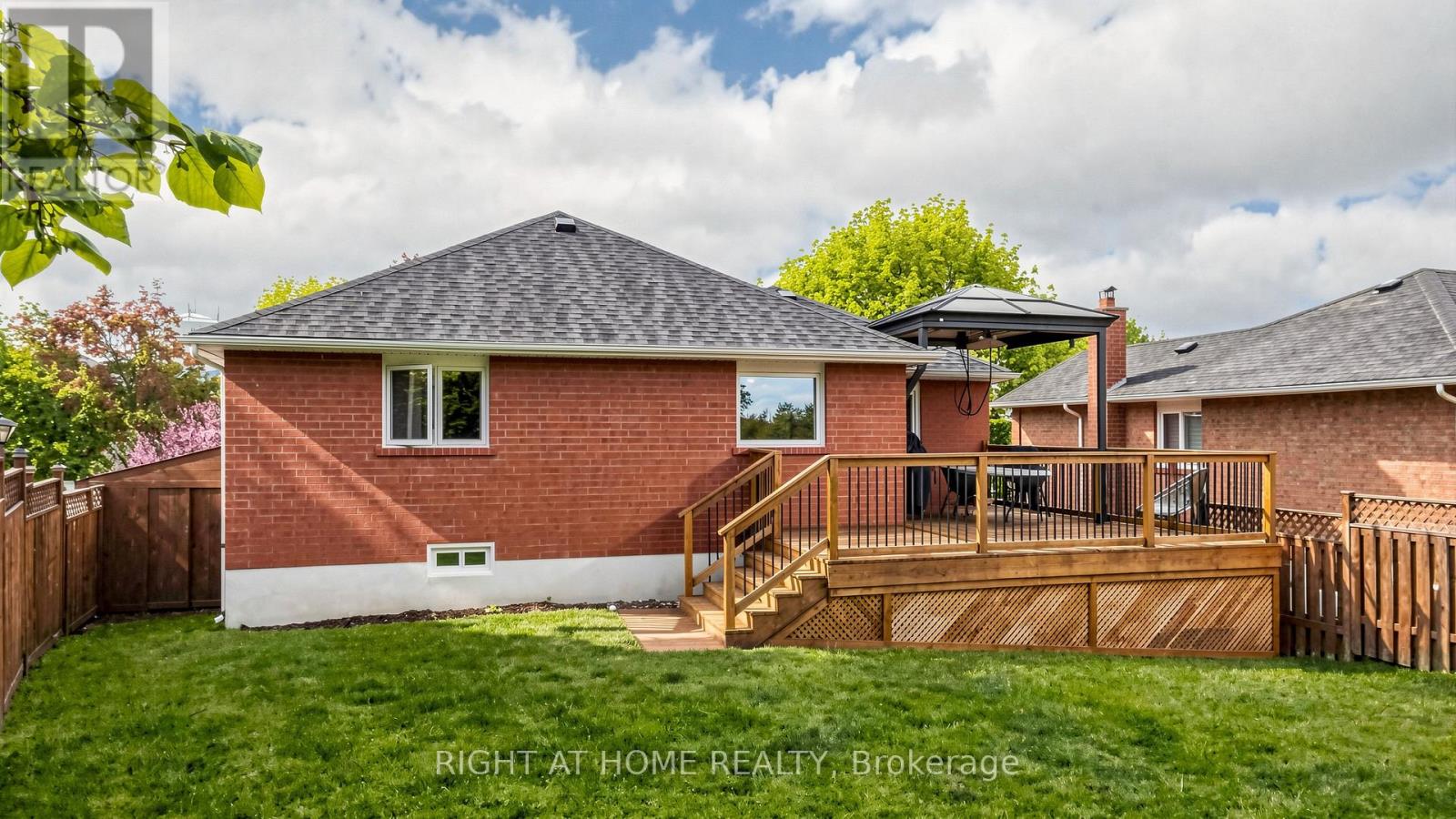 6 Compton Crescent, Bradford West Gwillimbury, Ontario  L3Z 2X5 - Photo 38 - N13425598