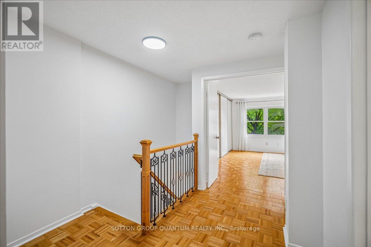 1023 Runnymead Crescent, Oakville, Ontario  L6M 1C5 - Photo 18 - W13459858
