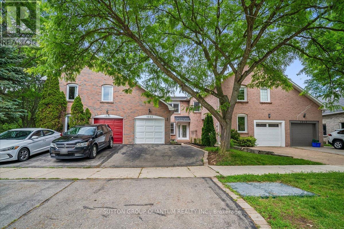 1023 Runnymead Crescent, Oakville, Ontario  L6M 1C5 - Photo 2 - W13459858