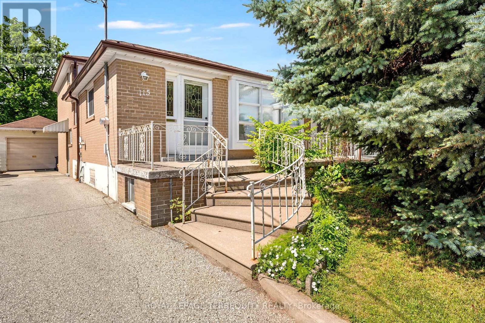 115 TOPCLIFF AVENUE, Toronto, Ontario