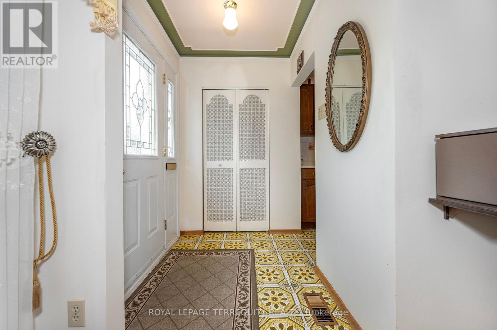 115 Topcliff Avenue, Toronto, Ontario  M3N 1L6 - Photo 3 - W13459902