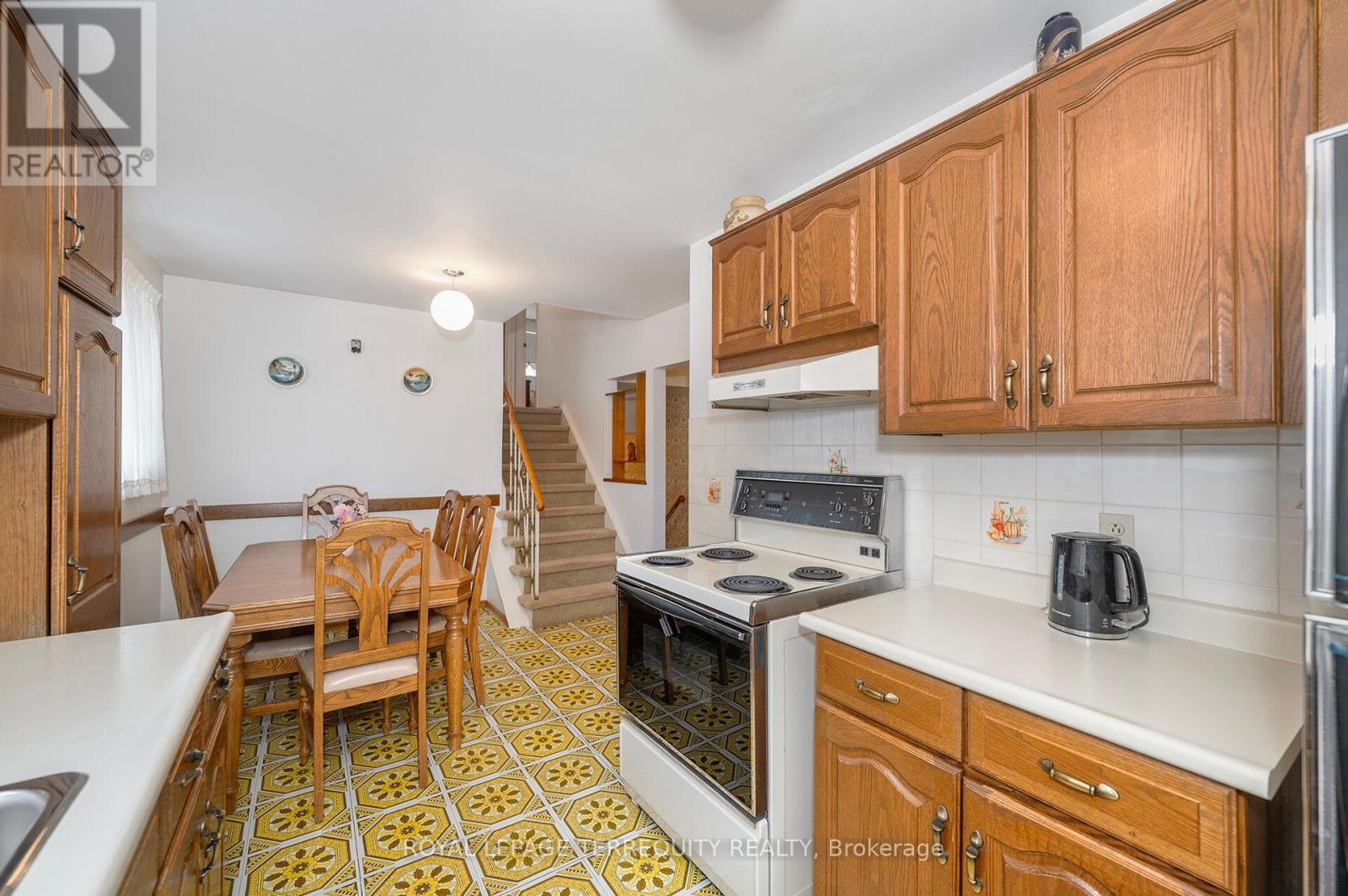 115 Topcliff Avenue, Toronto, Ontario  M3N 1L6 - Photo 8 - W13459902