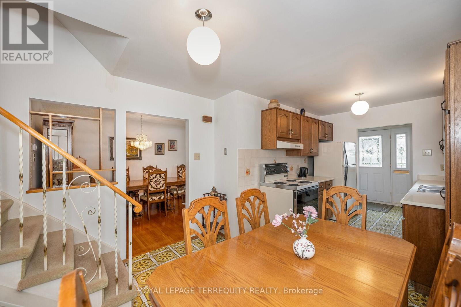 115 Topcliff Avenue, Toronto, Ontario  M3N 1L6 - Photo 9 - W13459902