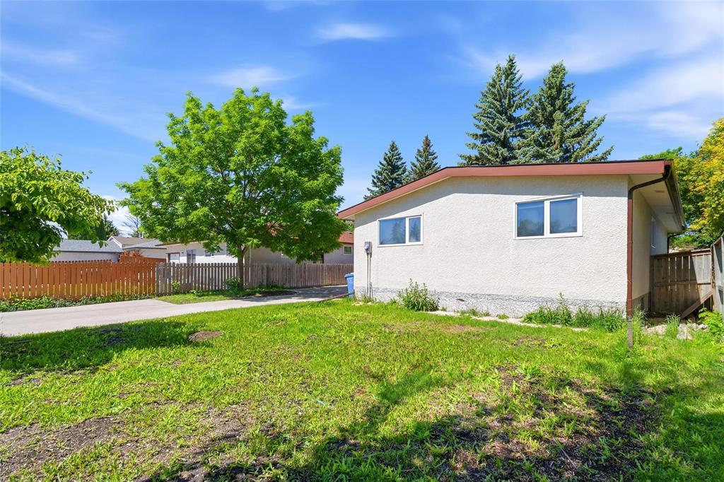 899 Beaverhill Boulevard, Winnipeg, Manitoba  R2J 3B5 - Photo 34 - 202614235