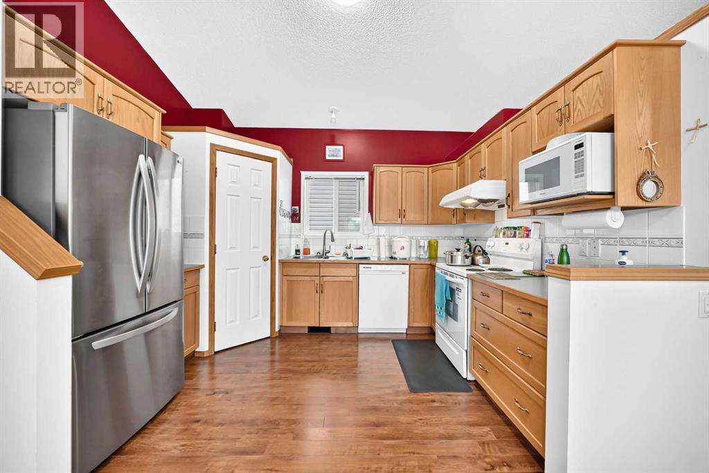 98 Country Hills Heights Nw, Calgary, Alberta  T3K 4Y6 - Photo 5 - A2321079