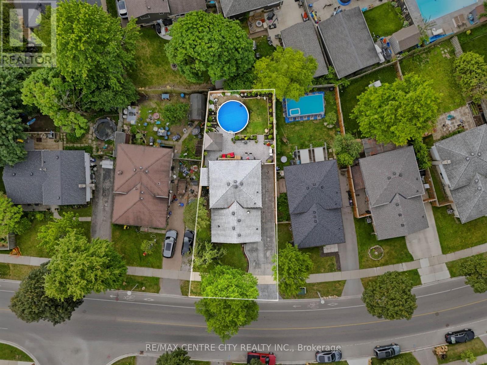 419 Ferndale Avenue, London South, Ontario  N6C 2Y9 - Photo 4 - X13459908