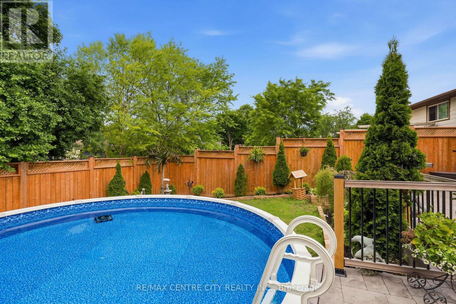 419 Ferndale Avenue, London South, Ontario  N6C 2Y9 - Photo 8 - X13459908