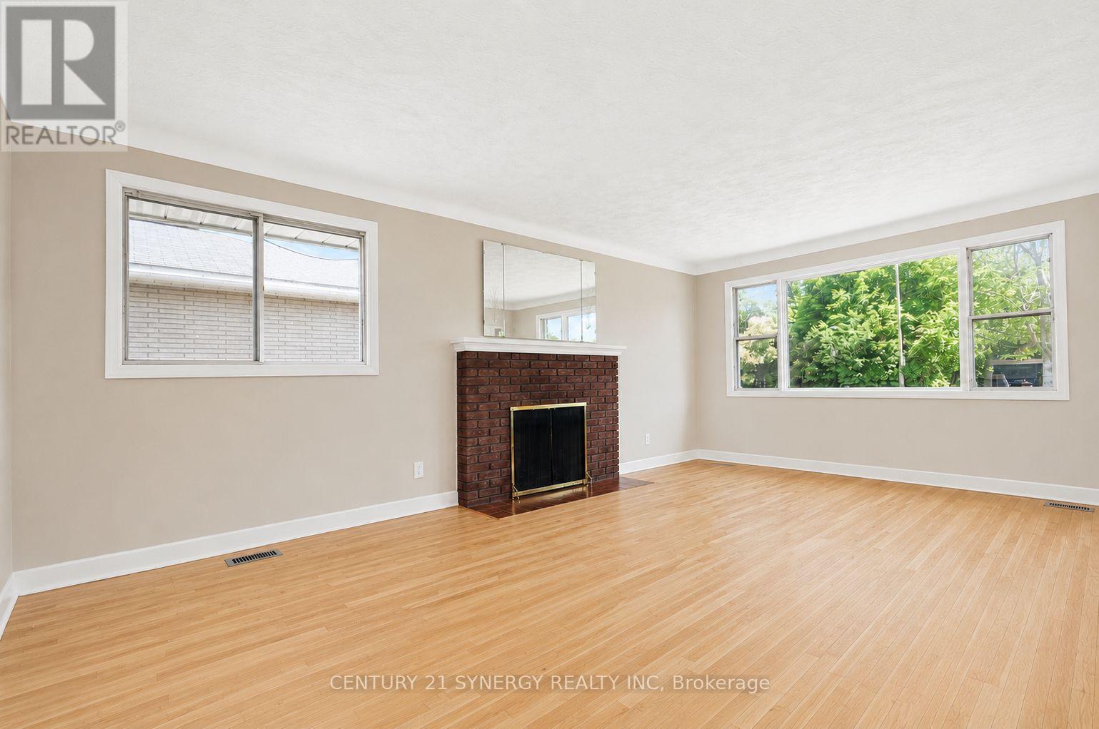 1308 Erindale Drive, Ottawa, Ontario  K2C 2G4 - Photo 4 - X13459982