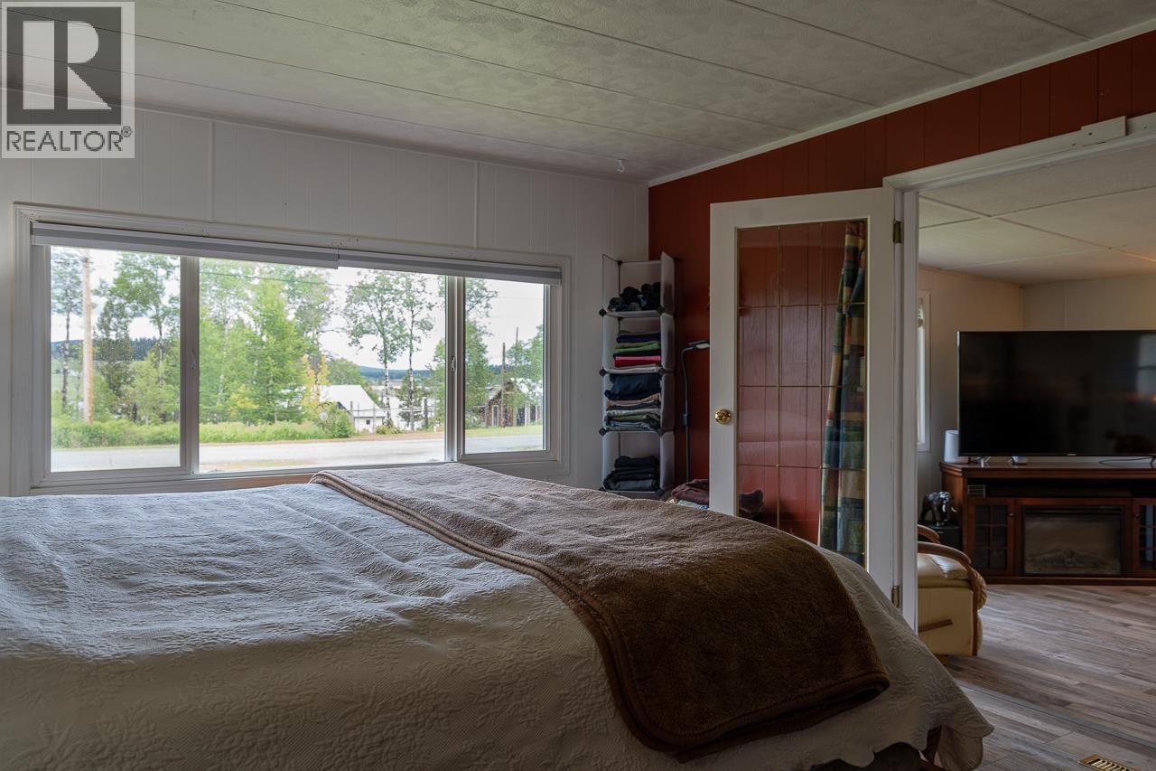 5166 Watson Lake Road, 100 Mile House, British Columbia  V0K 2E1 - Photo 10 - R3137389