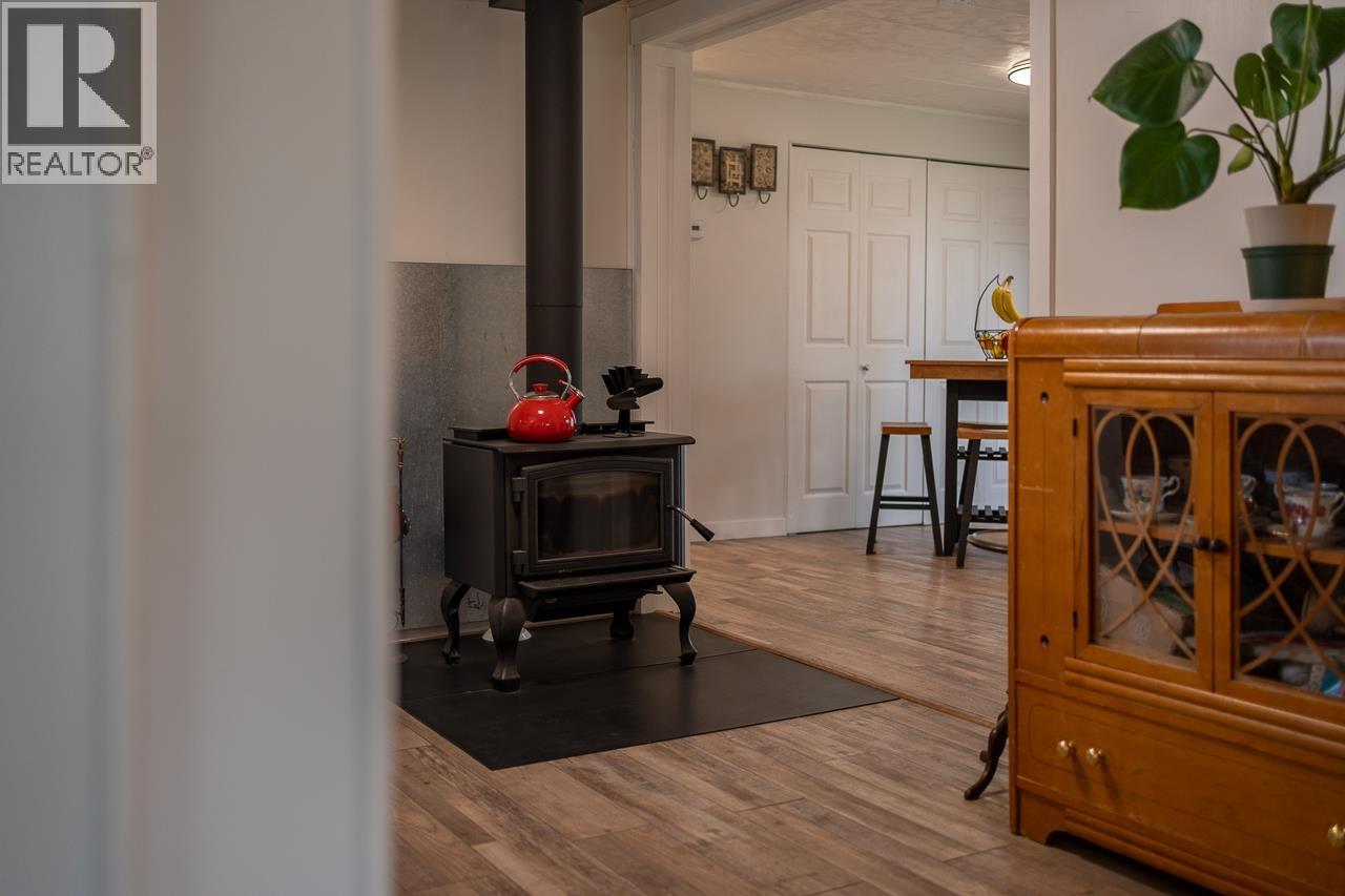 5166 Watson Lake Road, 100 Mile House, British Columbia  V0K 2E1 - Photo 13 - R3137389