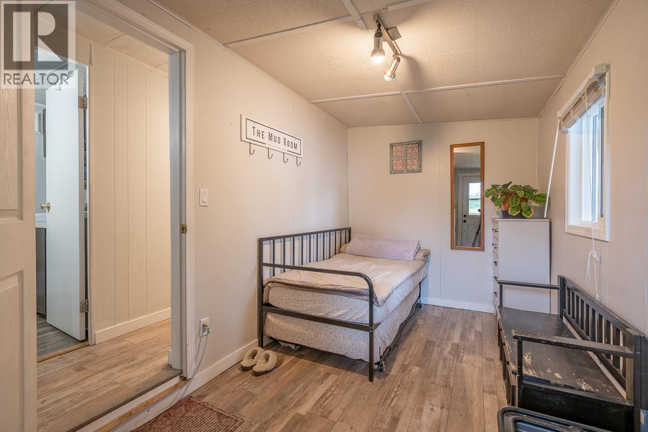 5166 Watson Lake Road, 100 Mile House, British Columbia  V0K 2E1 - Photo 28 - R3137389