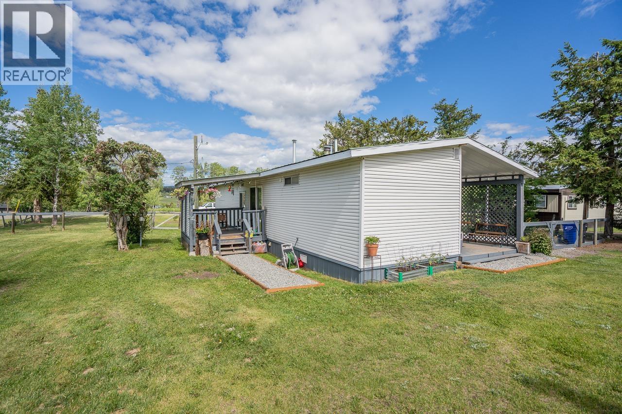 5166 Watson Lake Road, 100 Mile House, British Columbia  V0K 2E1 - Photo 32 - R3137389