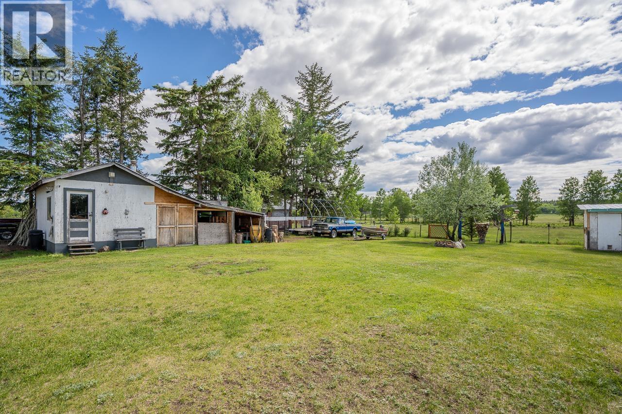 5166 Watson Lake Road, 100 Mile House, British Columbia  V0K 2E1 - Photo 34 - R3137389