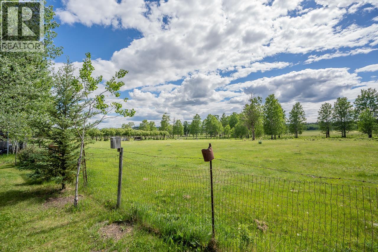 5166 Watson Lake Road, 100 Mile House, British Columbia  V0K 2E1 - Photo 35 - R3137389