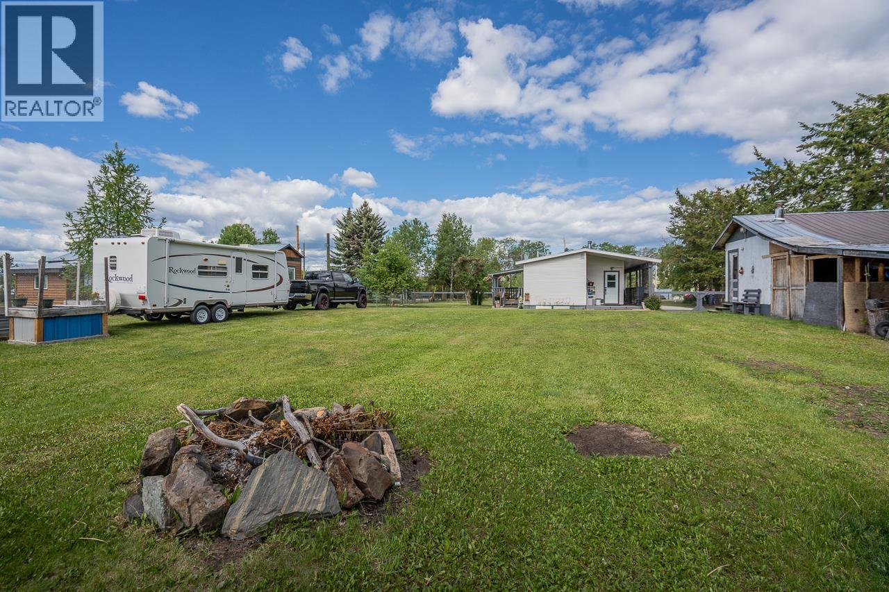 5166 Watson Lake Road, 100 Mile House, British Columbia  V0K 2E1 - Photo 37 - R3137389