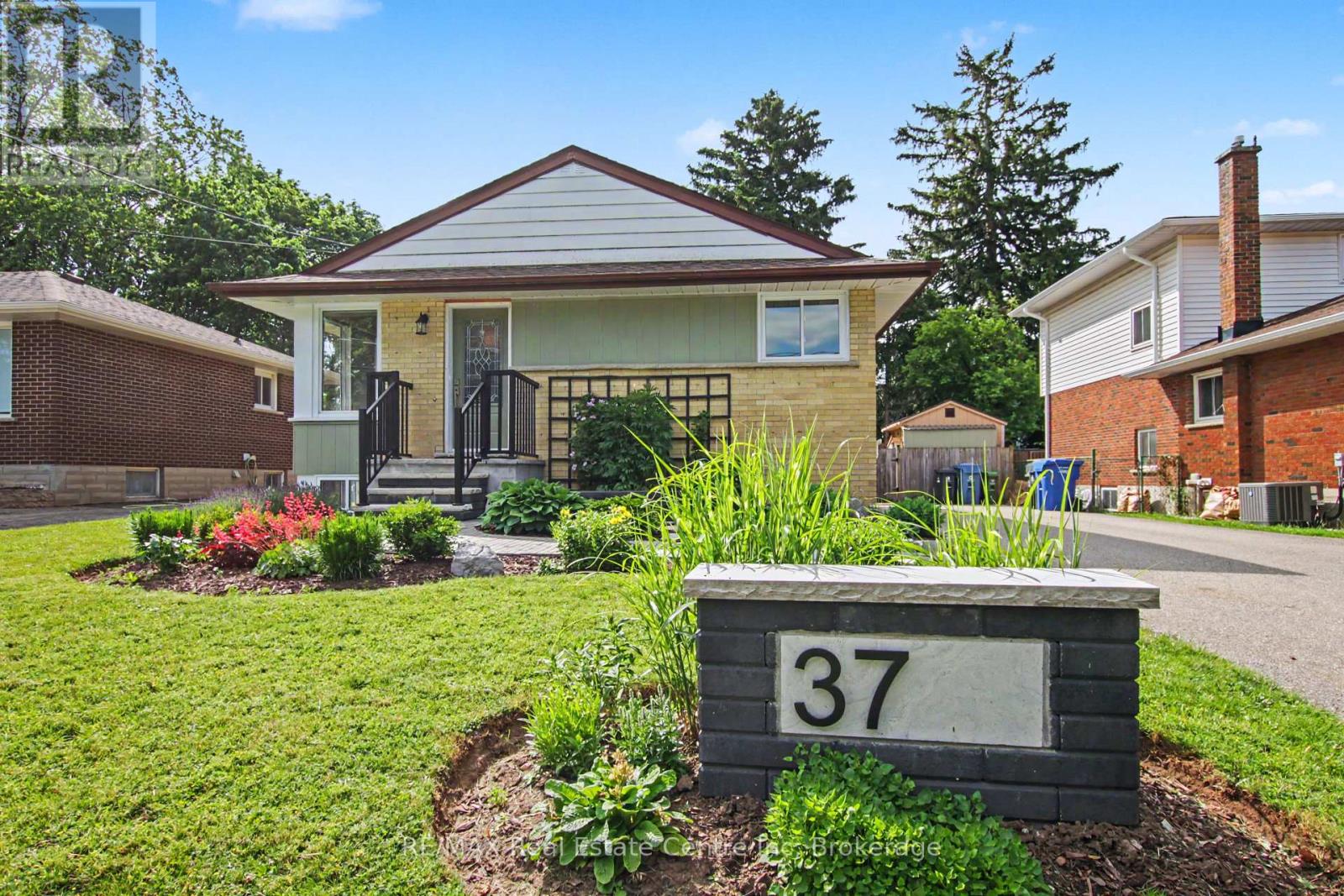 37 Ottawa Crescent, Guelph, Ontario  N1E 2A5 - Photo 2 - X13459910