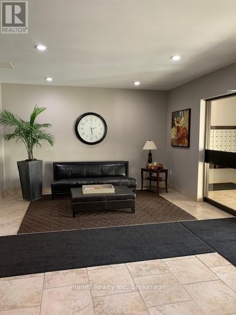 902 - 55 Yarmouth Street, Guelph (Downtown), Ontario  N1H 7R4 - Photo 4 - X13459920