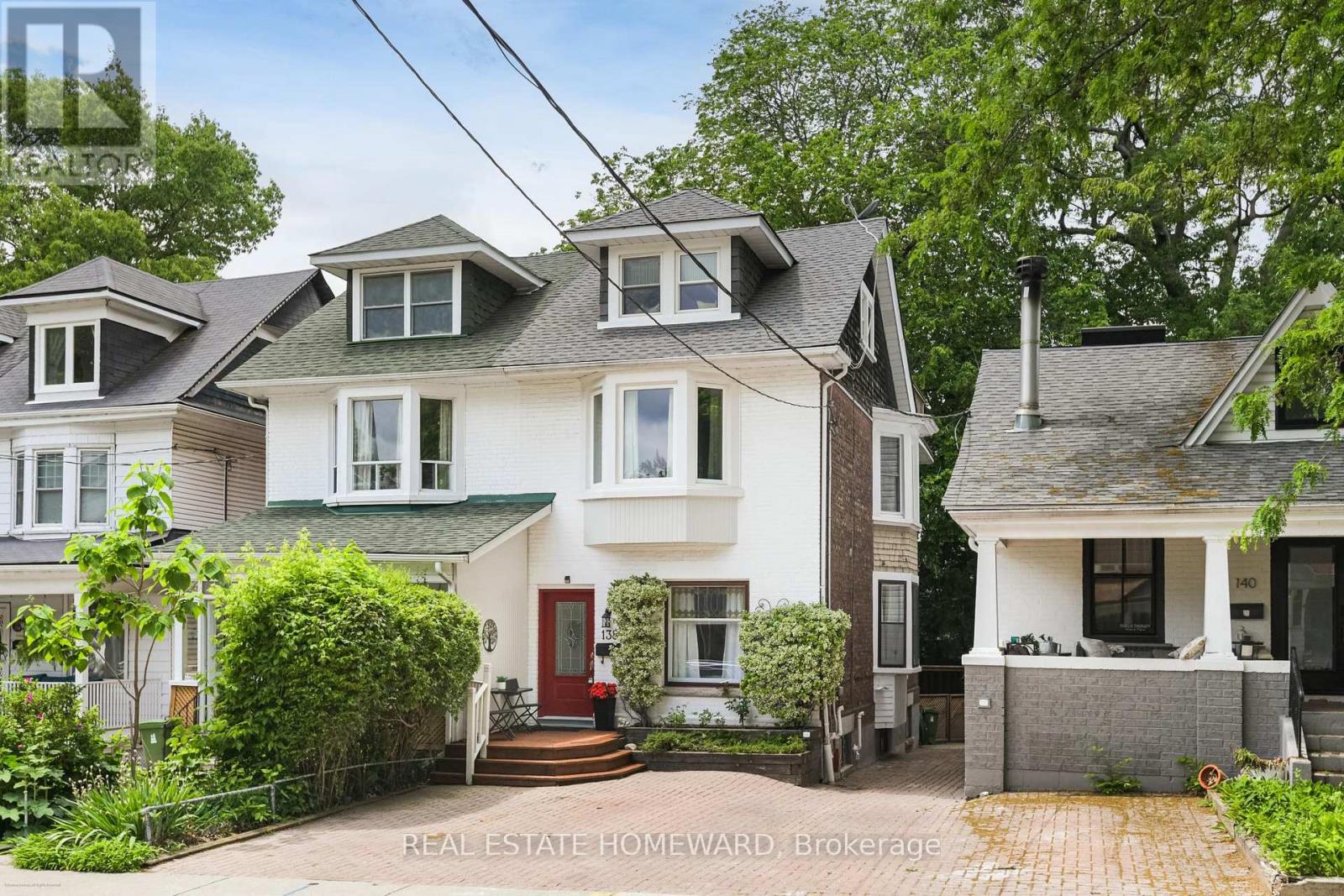 138 Lee Avenue, Toronto, Ontario  M4E 2P3 - Photo 2 - E13459928