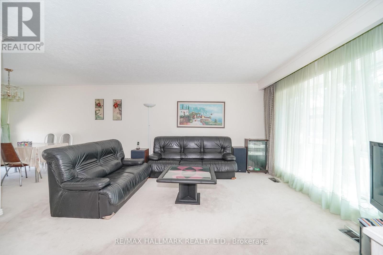 60 Vradenberg Drive, Toronto, Ontario  M1T 1M6 - Photo 13 - E13459934