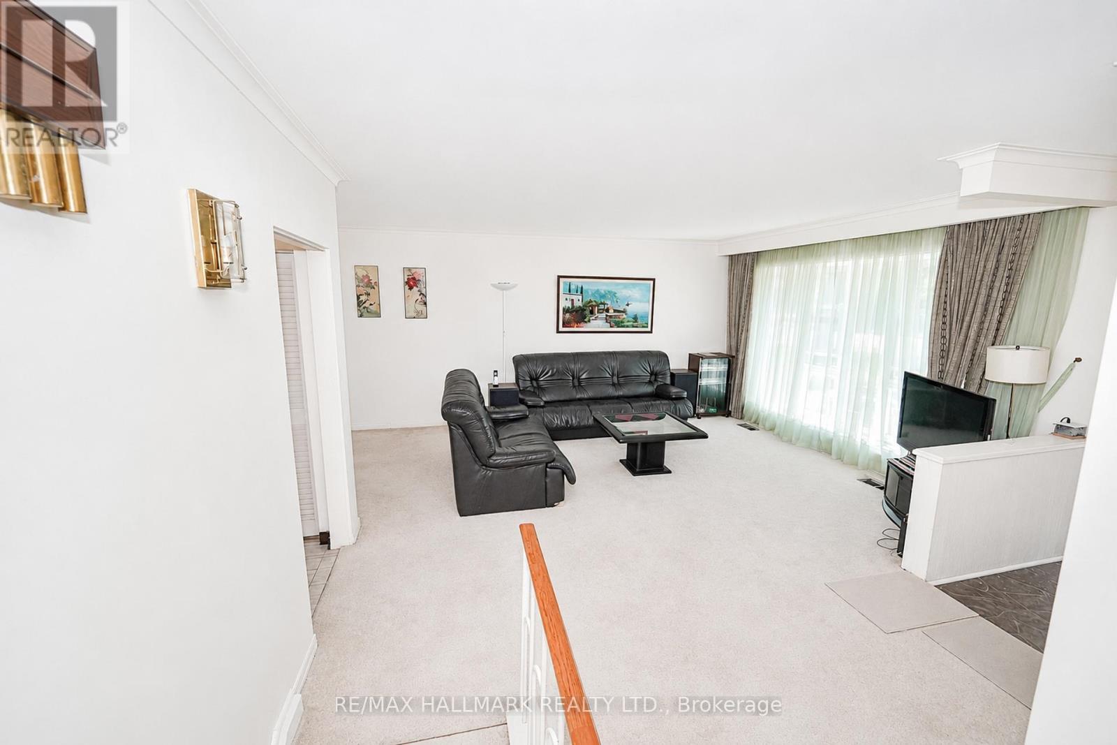 60 Vradenberg Drive, Toronto, Ontario  M1T 1M6 - Photo 17 - E13459934