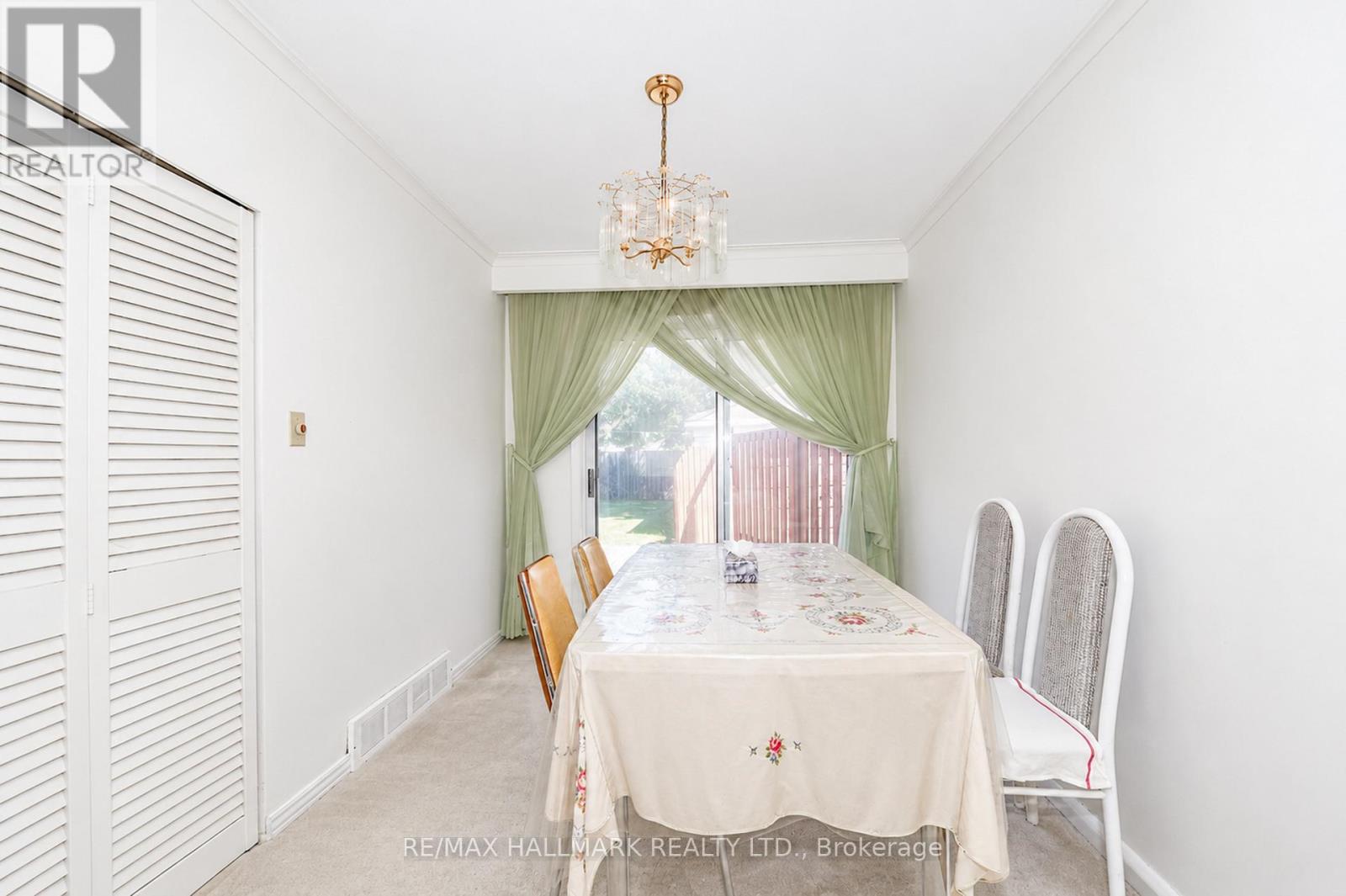 60 Vradenberg Drive, Toronto, Ontario  M1T 1M6 - Photo 19 - E13459934