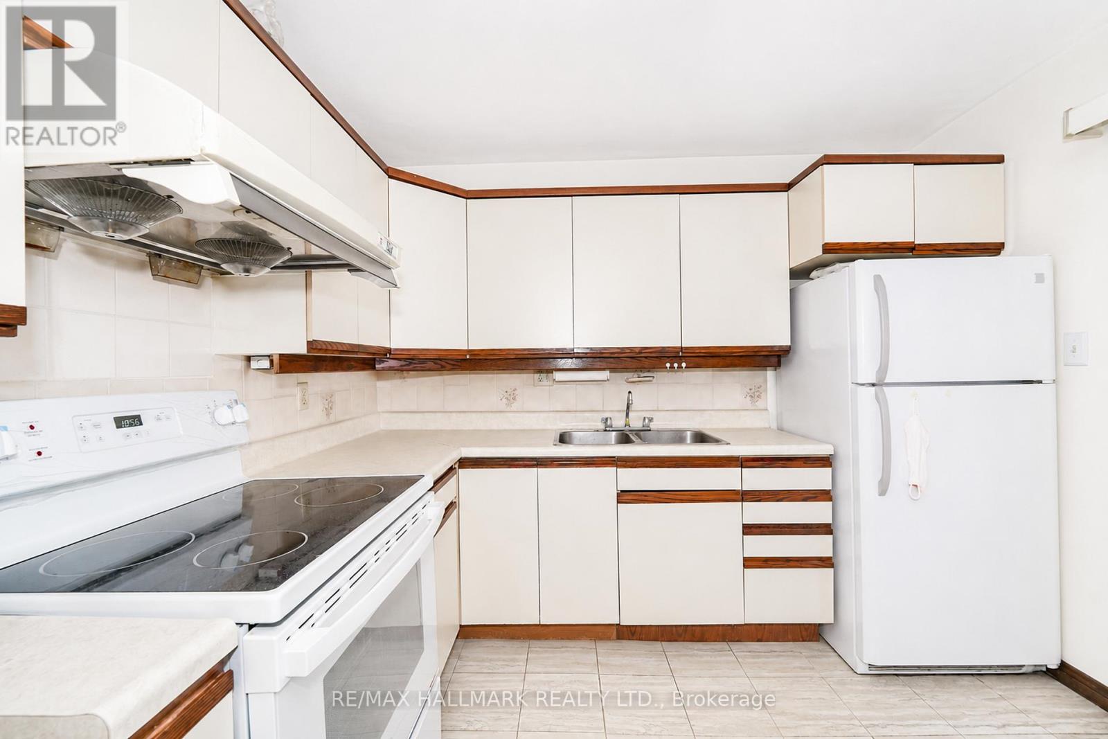 60 Vradenberg Drive, Toronto, Ontario  M1T 1M6 - Photo 22 - E13459934