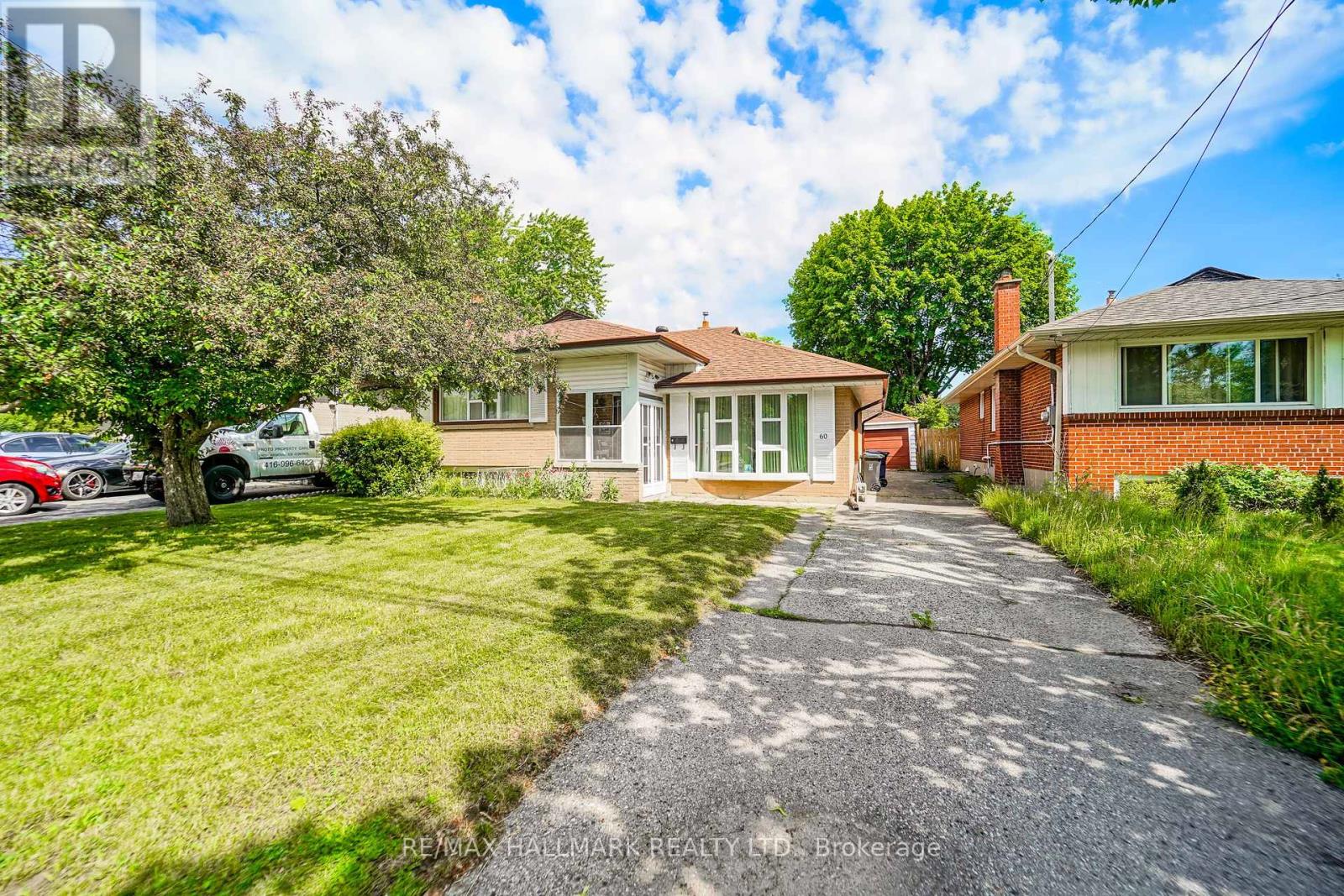 60 Vradenberg Drive, Toronto, Ontario  M1T 1M6 - Photo 3 - E13459934