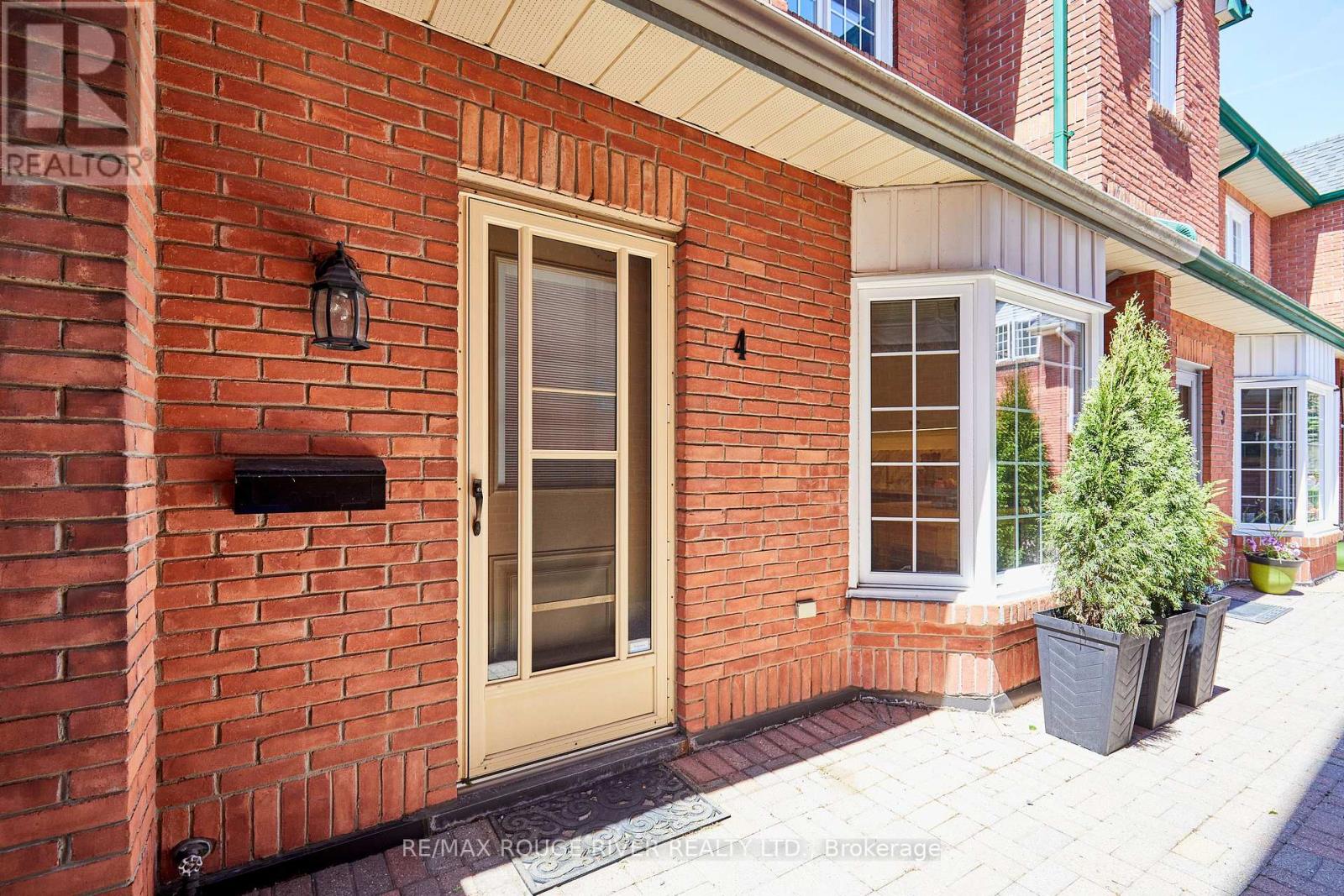 4 - 110 Mary Street W, Whitby, Ontario  L1N 8M5 - Photo 37 - E13459950