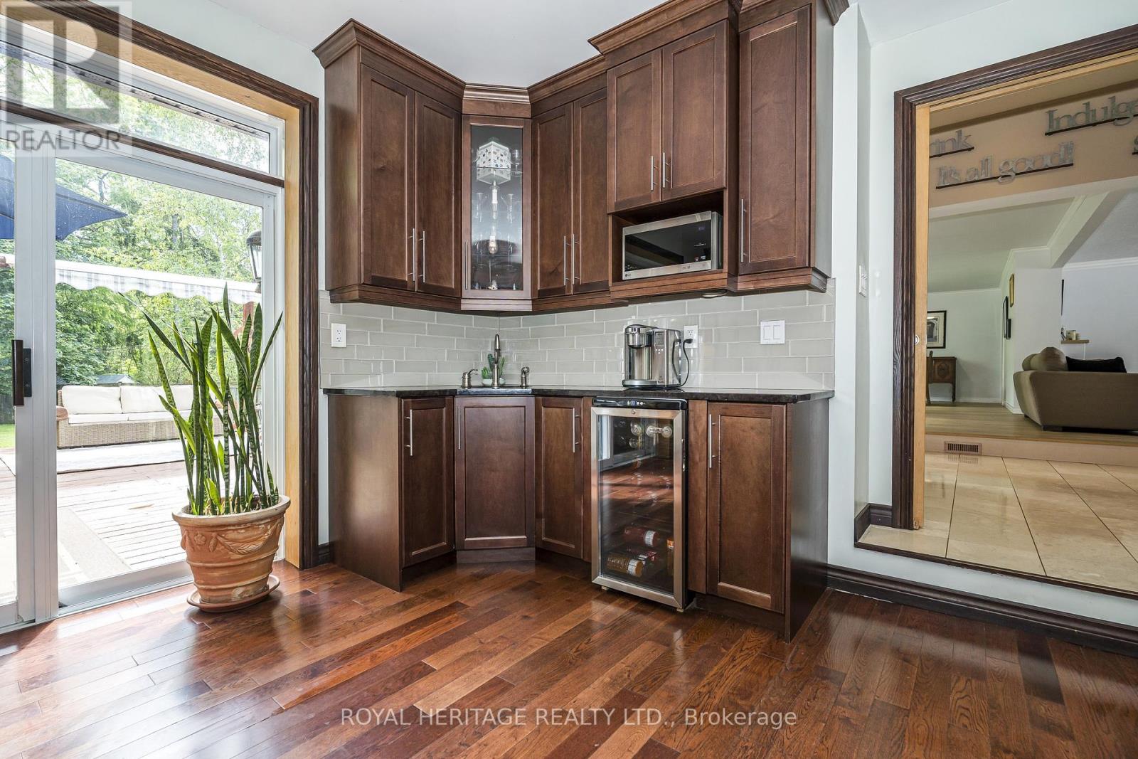 956 Bayshore Court, Pickering, Ontario  L1W 2Y3 - Photo 21 - E13459980