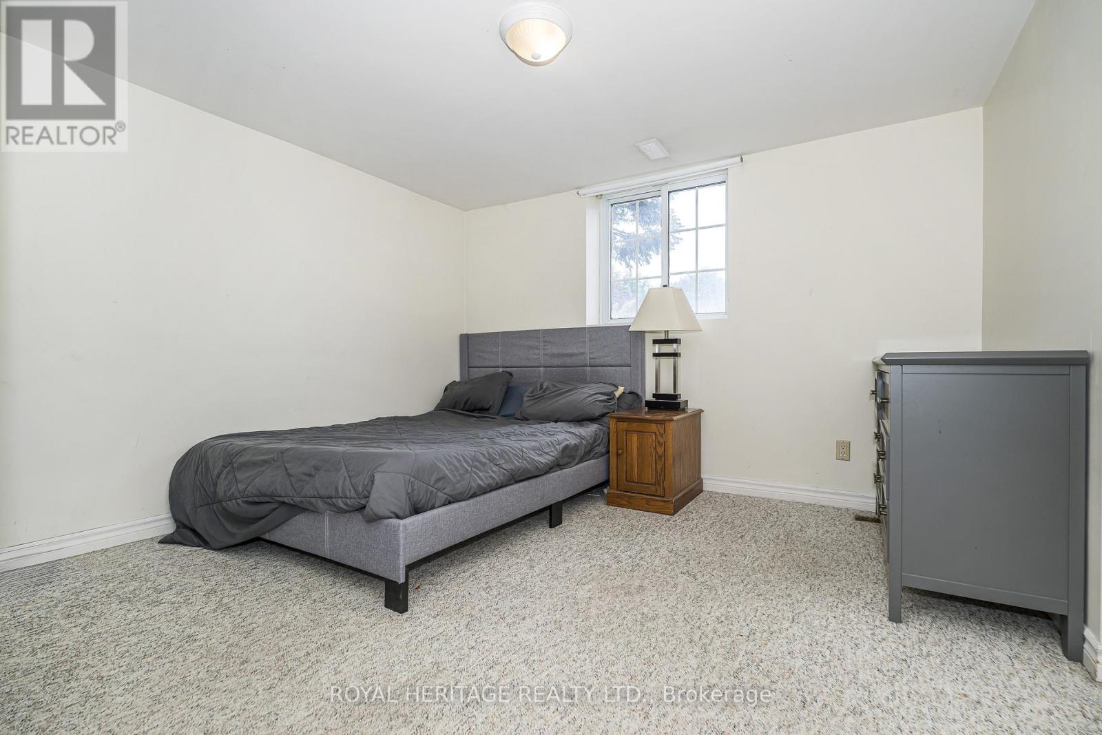 956 Bayshore Court, Pickering, Ontario  L1W 2Y3 - Photo 34 - E13459980