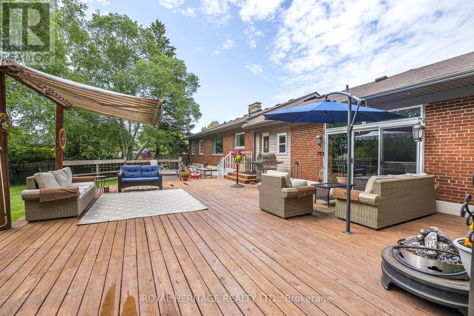 956 Bayshore Court, Pickering, Ontario  L1W 2Y3 - Photo 37 - E13459980