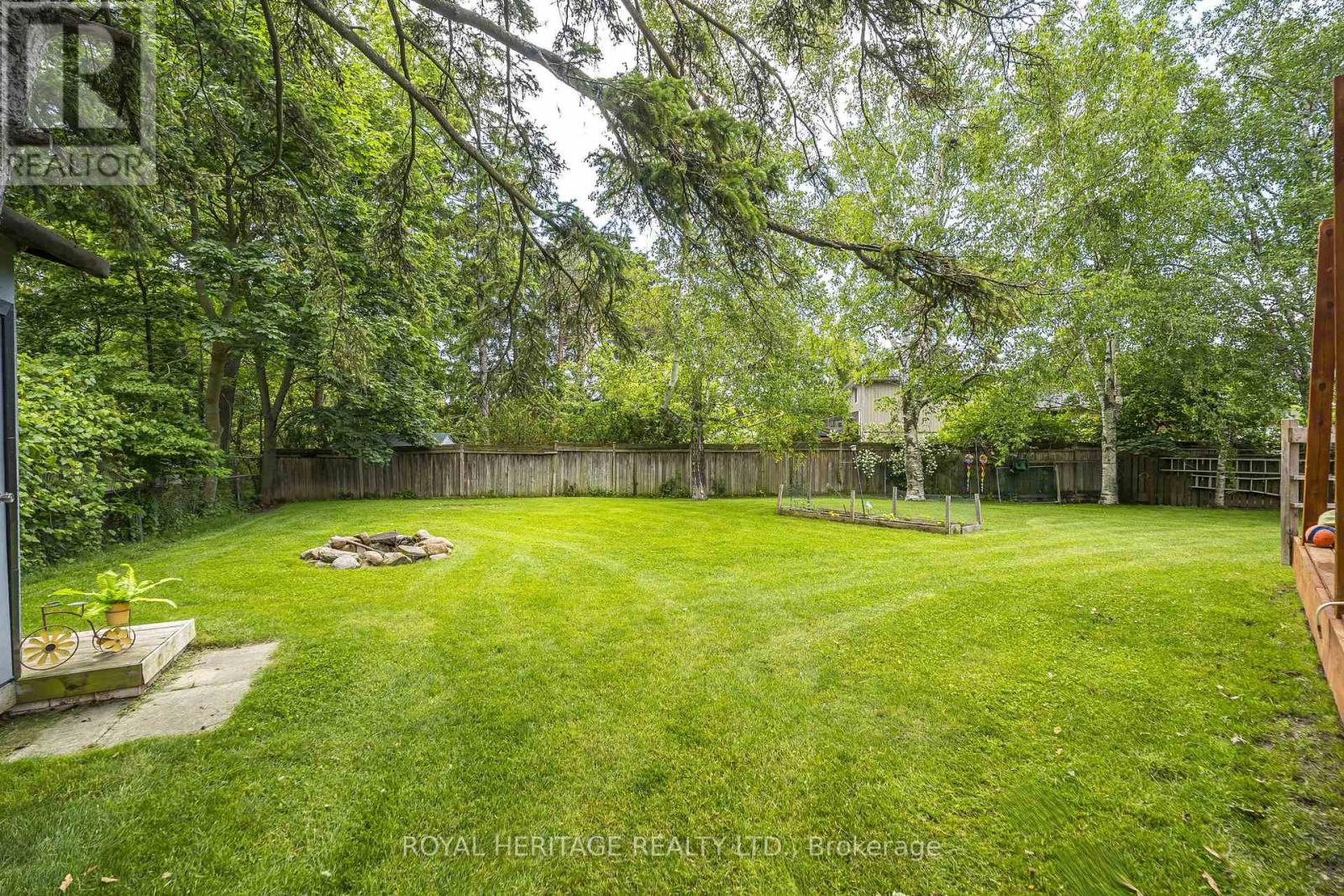 956 Bayshore Court, Pickering, Ontario  L1W 2Y3 - Photo 40 - E13459980