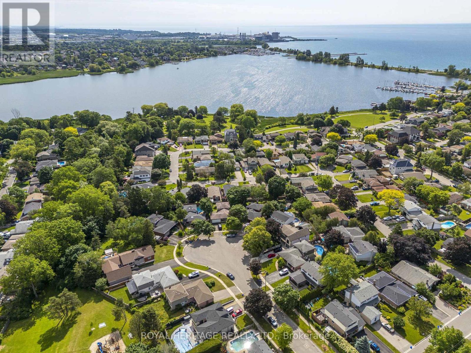 956 Bayshore Court, Pickering, Ontario  L1W 2Y3 - Photo 48 - E13459980