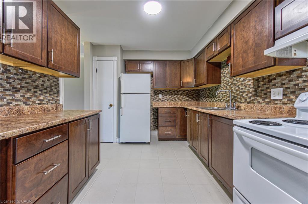 120 Ralgreen Crescent, Kitchener, Ontario  N2M 1T9 - Photo 4 - 40804124