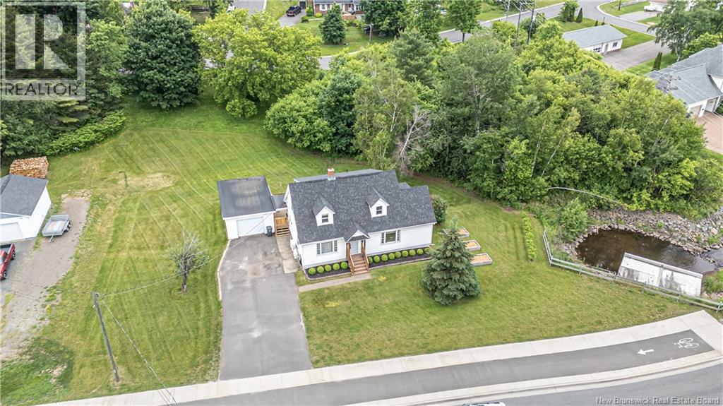 154 Brookside Drive, Fredericton, New Brunswick  E3A 1T6 - Photo 2 - NB142173