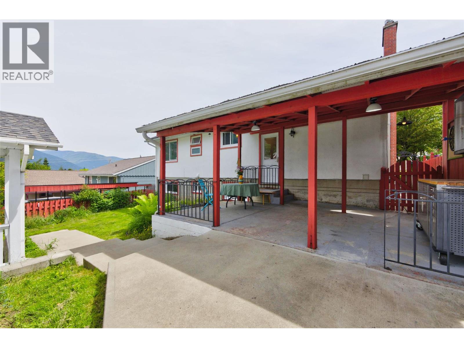 815 Tenth Street, Nelson, British Columbia V1L 3C6 - Photo 61 - 10391936