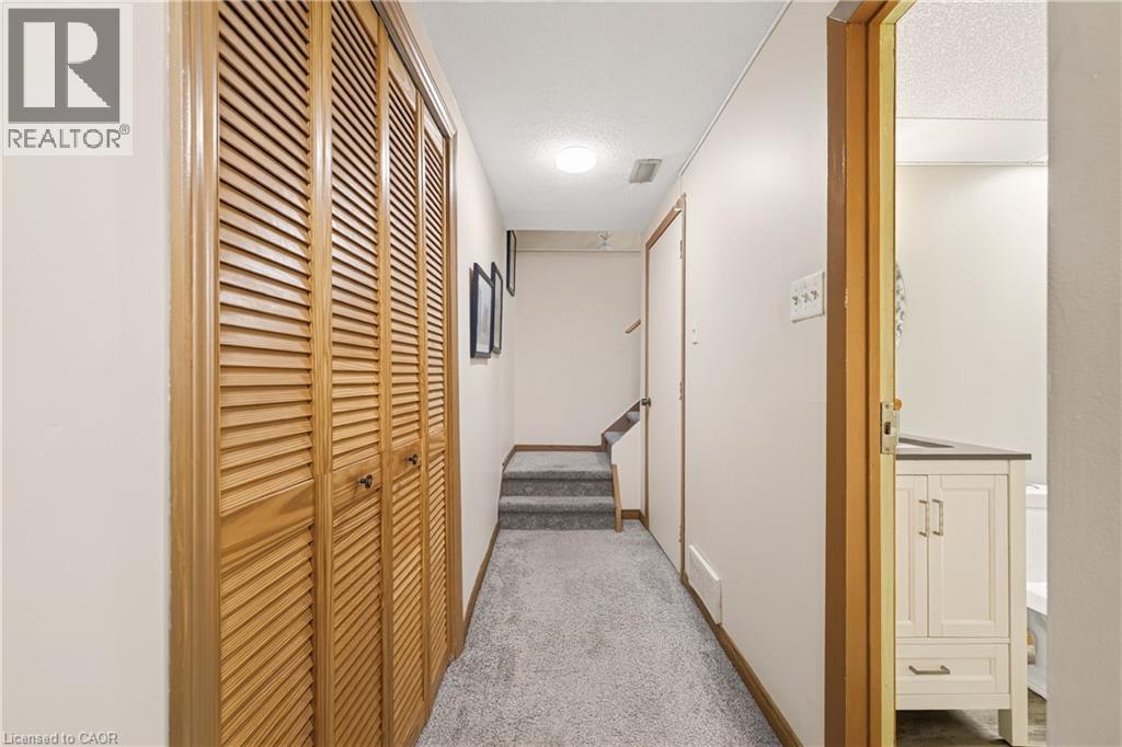 273 Newport Place, Waterloo, Ontario  N2T 2B5 - Photo 38 - 40840344