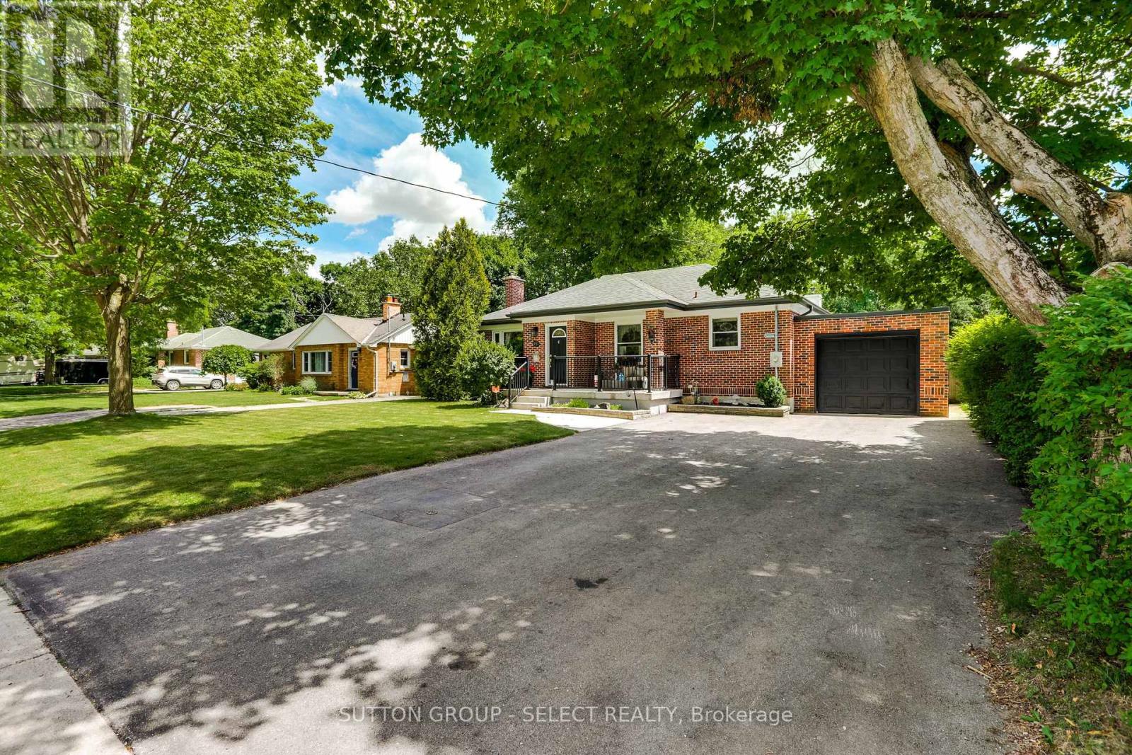 65 Broadway Avenue, London South, Ontario  N6P 1A9 - Photo 4 - X13459996