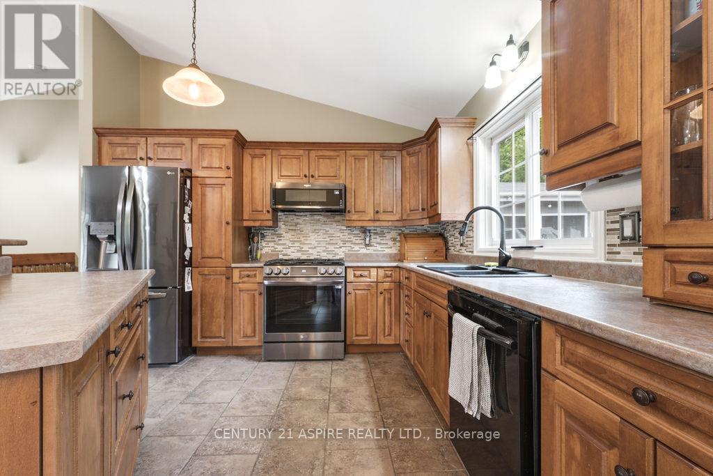 17 Martin Street, Laurentian Hills, Ontario  K0J 1J0 - Photo 11 - X13460034